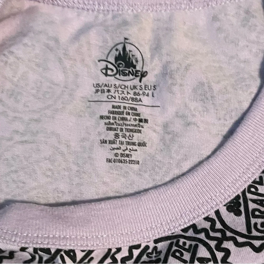 DISNEY UP Grape Soda Cap Lavender & Black Graphic Tee Woman’s Size Small - Picture 5 of 5